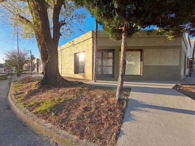 Local comercial en esquina, Alberti y Mitre - San Cayetano, Bahía Blanca