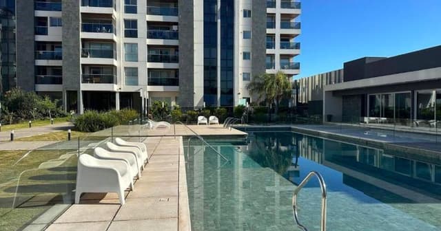 Departamento 2 dormitorios en venta en Mediland Village, Urca
