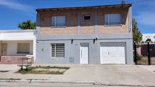 Casa de 3 dormitorios en Barrio Alberdi, Trelew